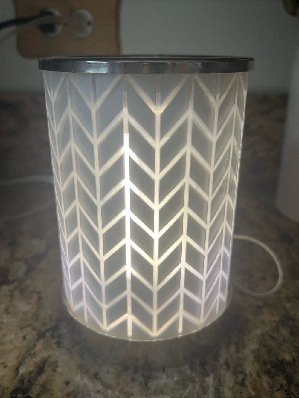 Yankee Candle White Chevron Electric melt cup Warmer